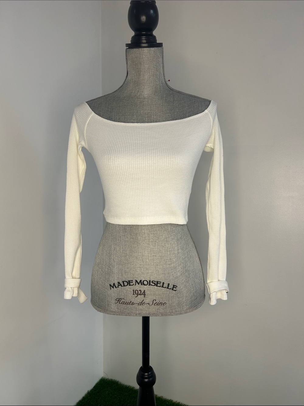 White Ribbed Off-Shoulder Long Sleeve Crop Top cotton with buckle detail